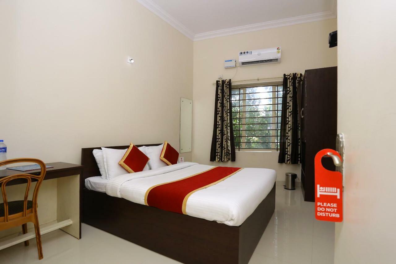 Oyo 9118 Saravana Inn Thiruvananthapuram Extérieur photo