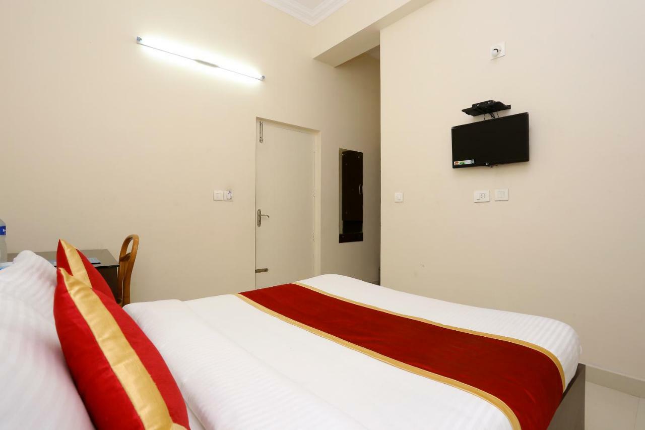 Oyo 9118 Saravana Inn Thiruvananthapuram Extérieur photo