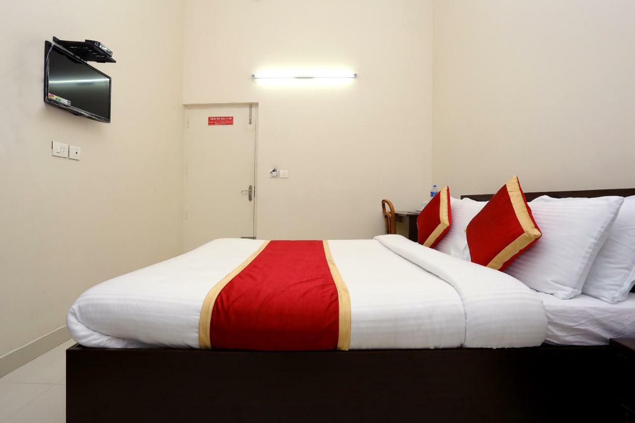Oyo 9118 Saravana Inn Thiruvananthapuram Extérieur photo